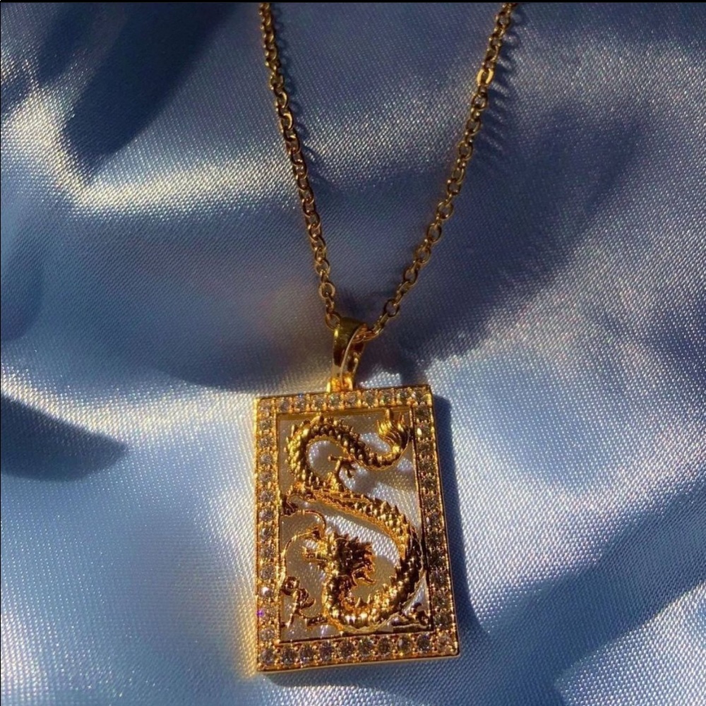 Diamond Box Dragon Chain Necklace - Picture 1 of 2